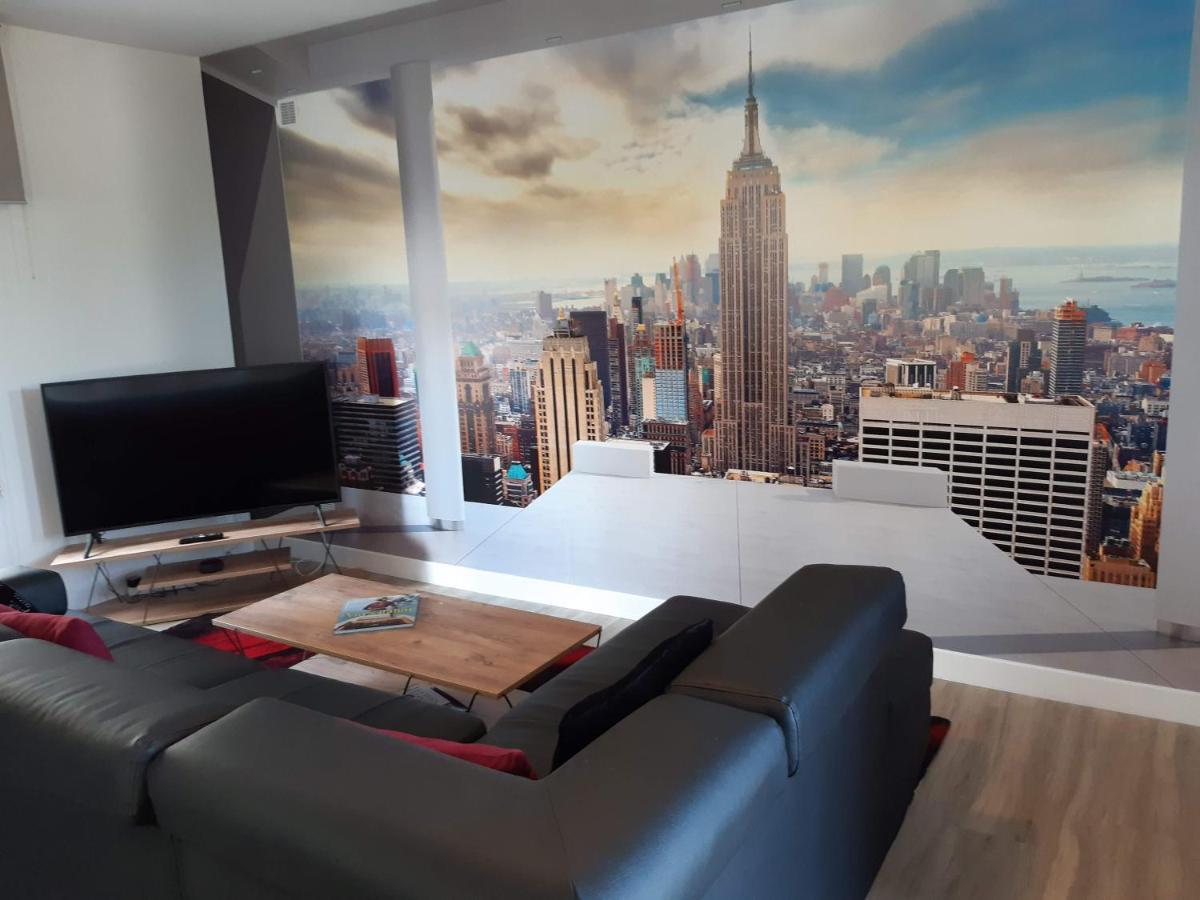 Appartement Renove Le New-York En Centre Ville - Terrasse Et Parking - Non Climatise La Roche-Chalais Exteriér fotografie