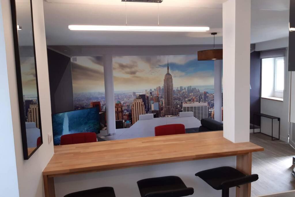 Appartement Renove Le New-York En Centre Ville - Terrasse Et Parking - Non Climatise La Roche-Chalais Exteriér fotografie