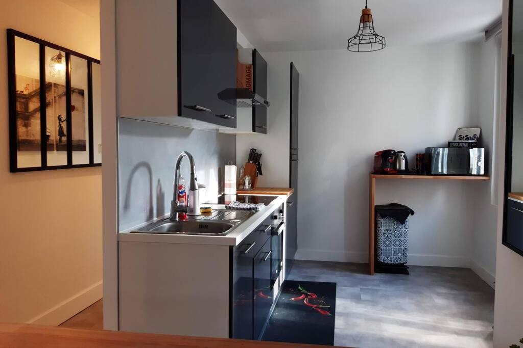 Appartement Renove Le New-York En Centre Ville - Terrasse Et Parking - Non Climatise La Roche-Chalais Exteriér fotografie